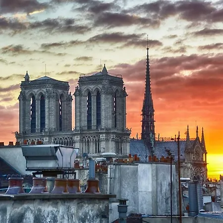 Notre Dame Flat Апартаменты Париж