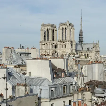 Notre Dame Flat Париж