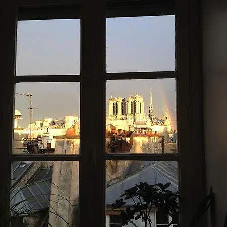 Notre Dame Flat Париж