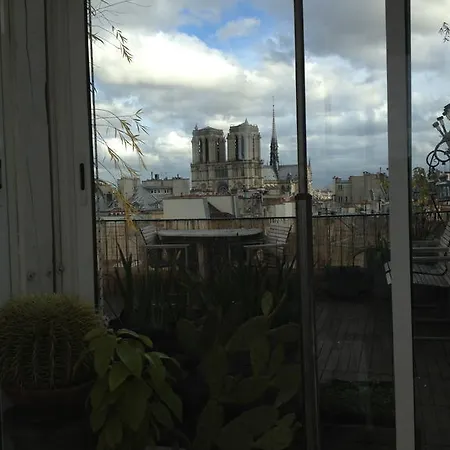 Апартаменты Notre Dame Flat *