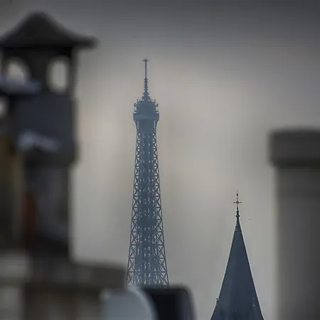 Notre Dame Flat