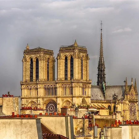 Apartment Notre Dame Flat